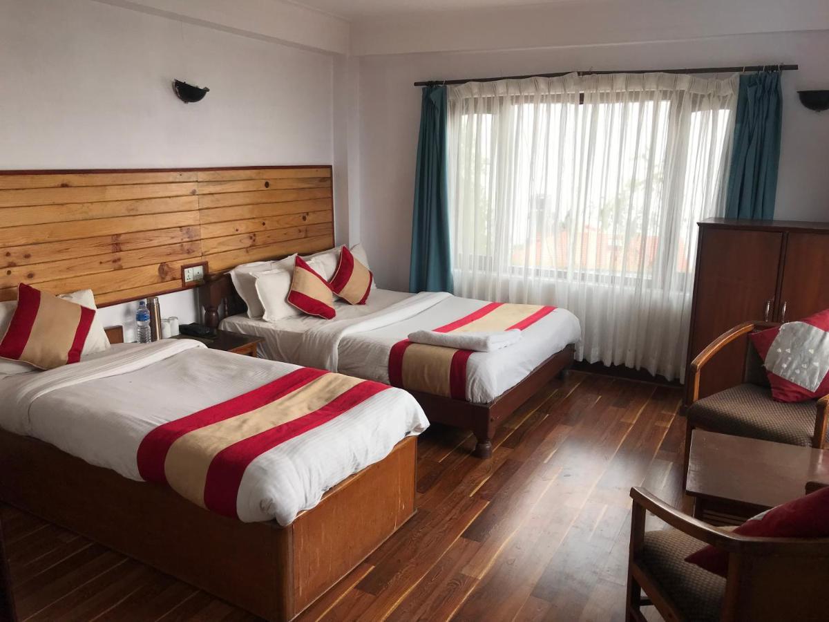 Mount Everest Hotel & Resort ナガルコット エクステリア 写真