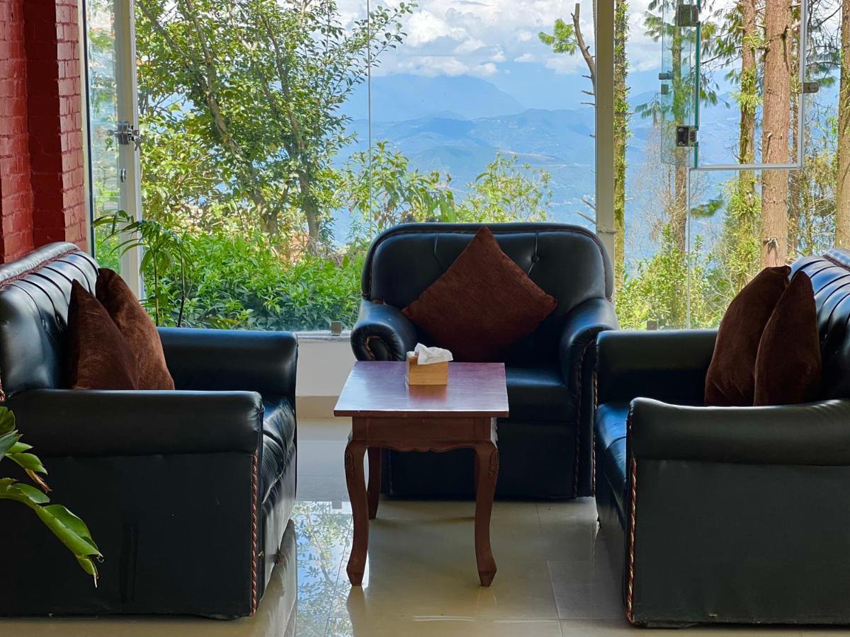 Mount Everest Hotel & Resort ナガルコット エクステリア 写真