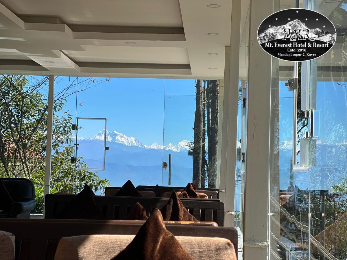 Mount Everest Hotel & Resort ナガルコット エクステリア 写真